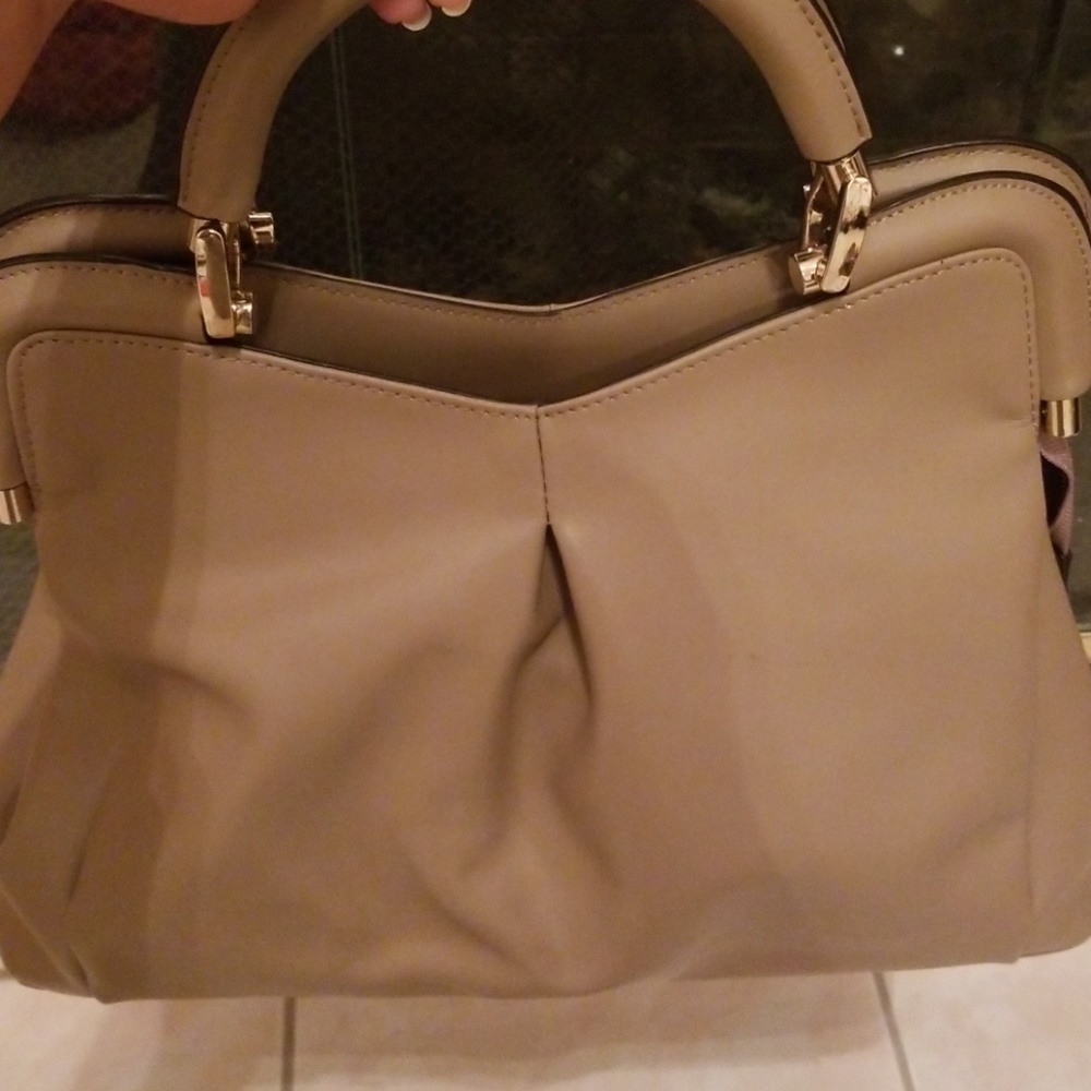 Bag - Picture 2 of 8